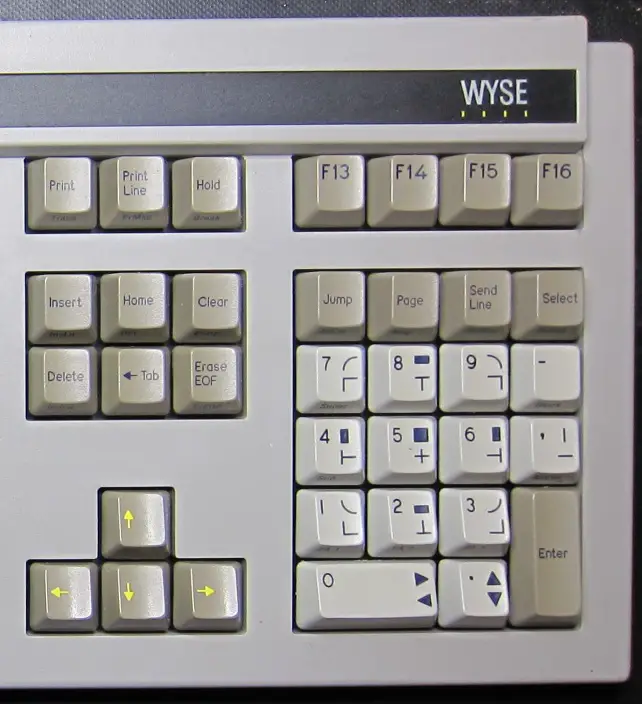 WY60_3161_nav_and_numpad.jpg