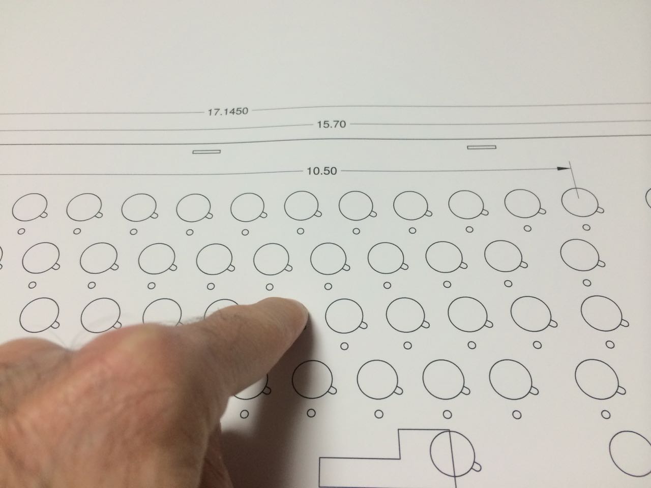 Thick paper - Pressure deformation