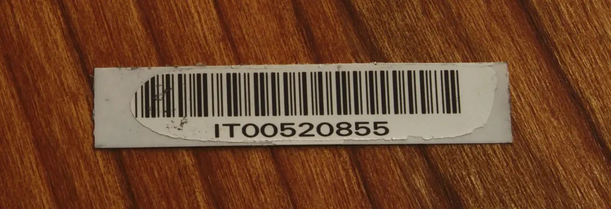 This is the addtional sticker added during the keyboard restoration, I guess that by the IBM service centre