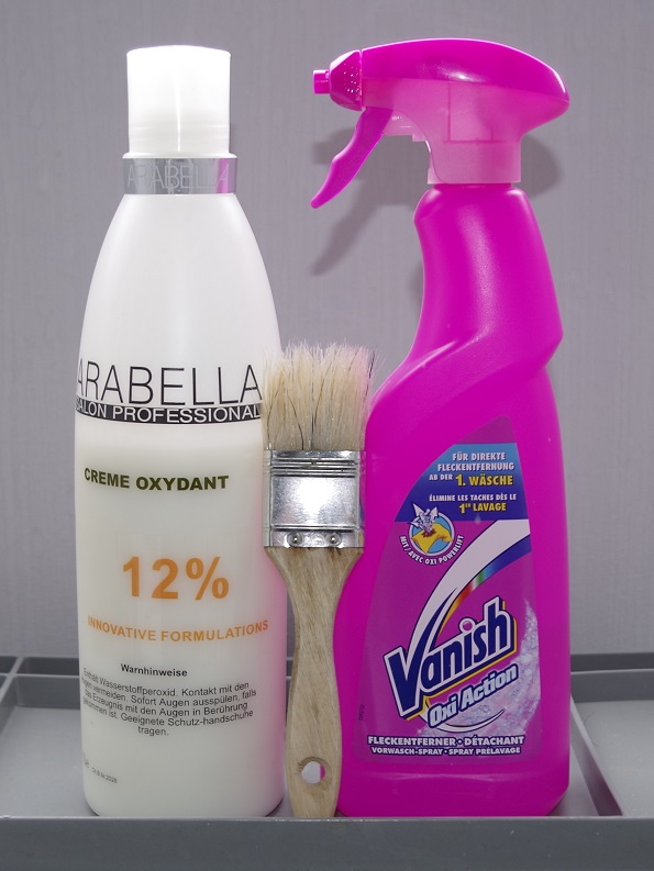 12% H2O2 cream for hairdressers (e.g. on eBay for a few euros),<br />Stain remover (Oxi Vanish) as a spray (for a few euros)