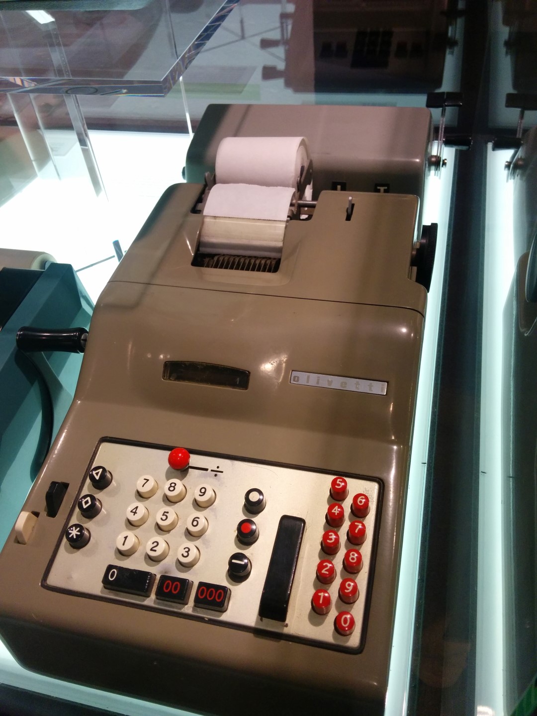 Olivetti's distinct design in desk calculators