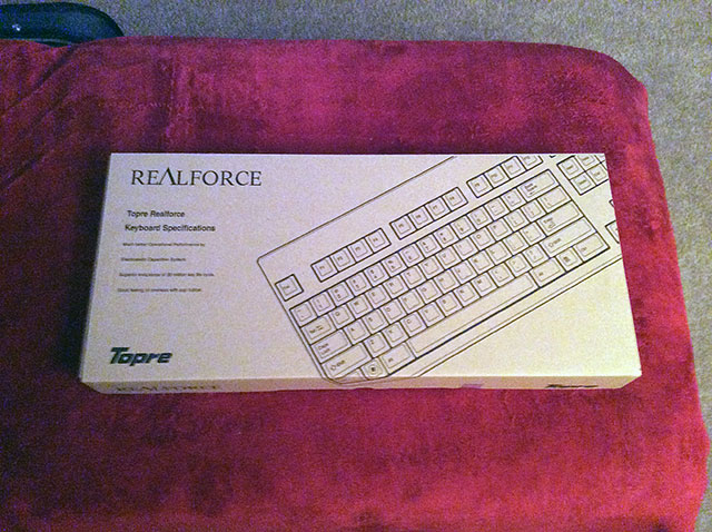 Ah, a keyboard. Topre RealForce in da house!