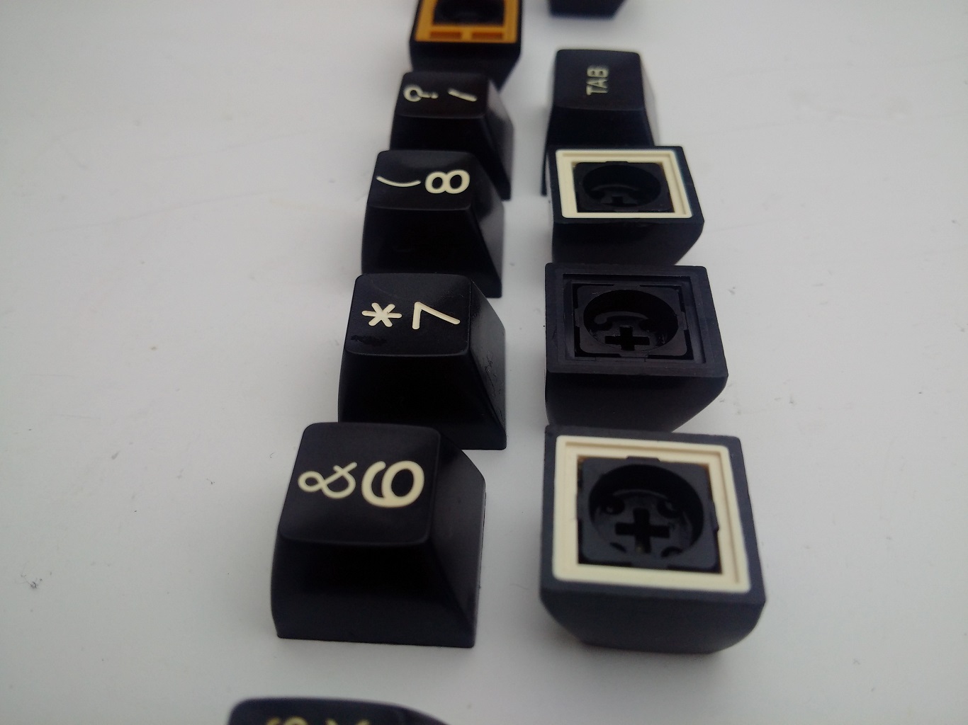 Otrona - key caps profile