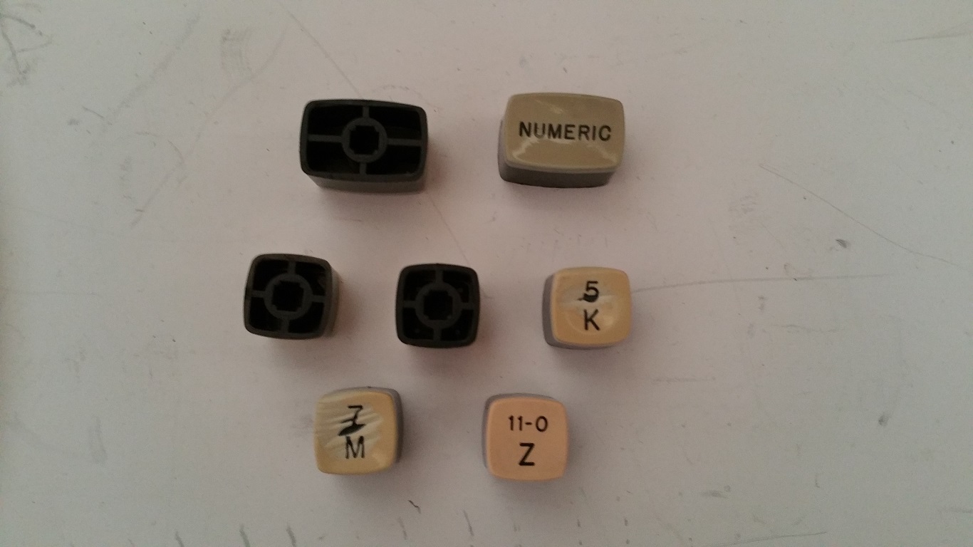 Univac 1701 - key caps with some damage
