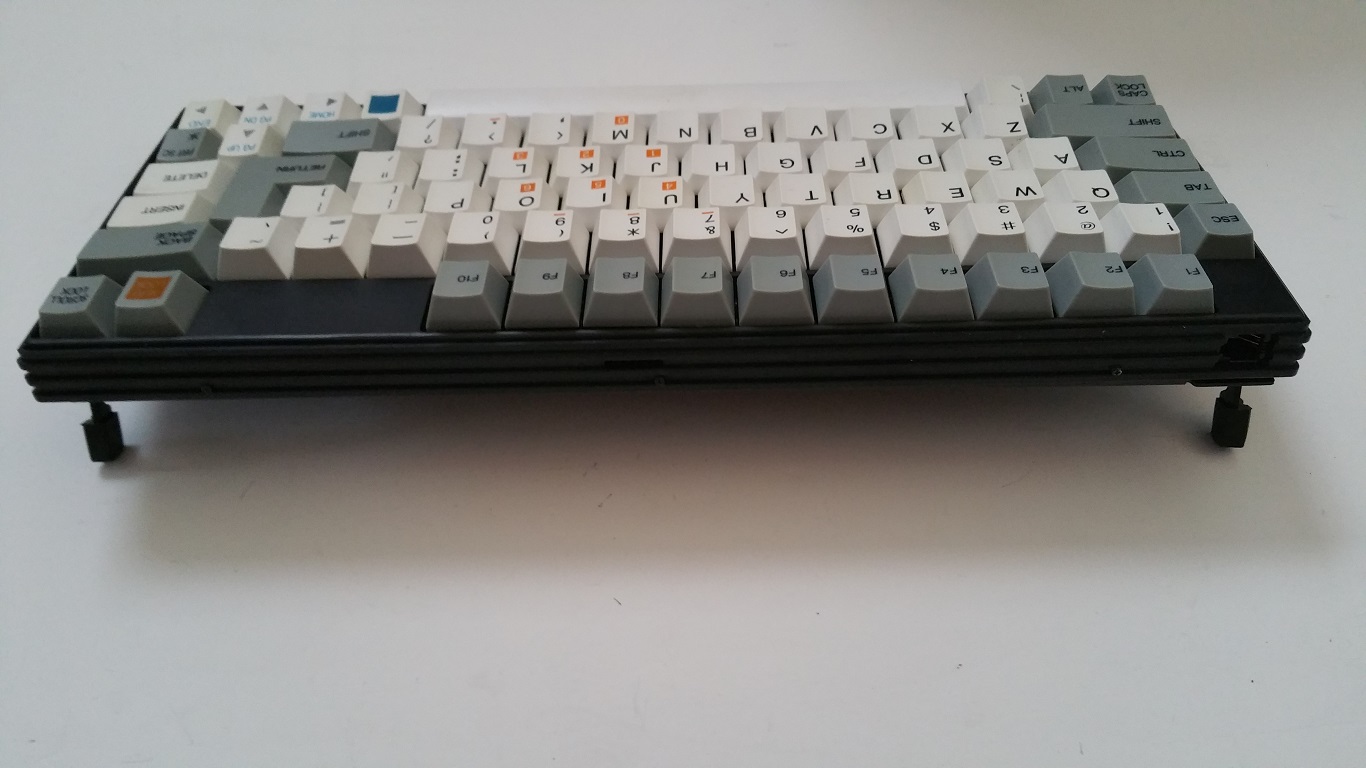 Kaypro 2000 keyboard - external profile
