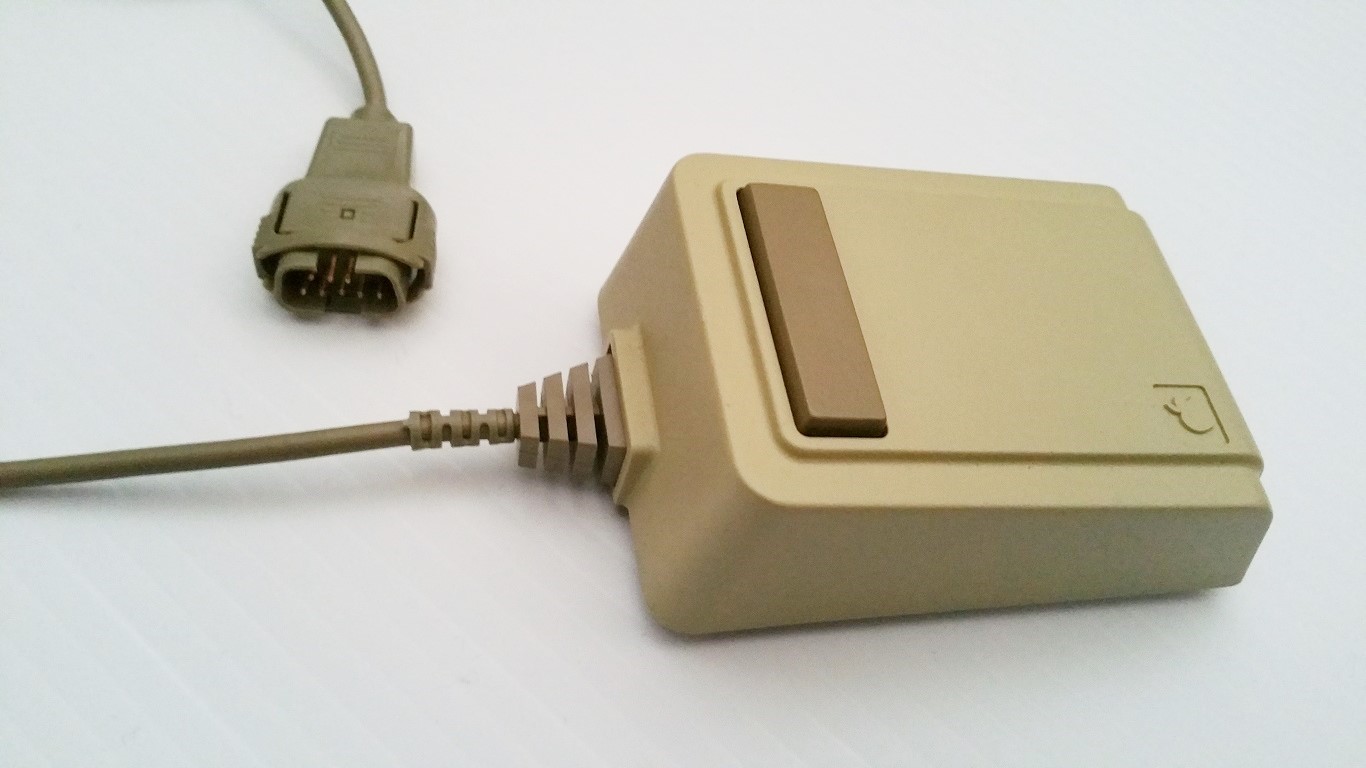 Apple Lisa Mouse - profile with special connector for the Lisa 1