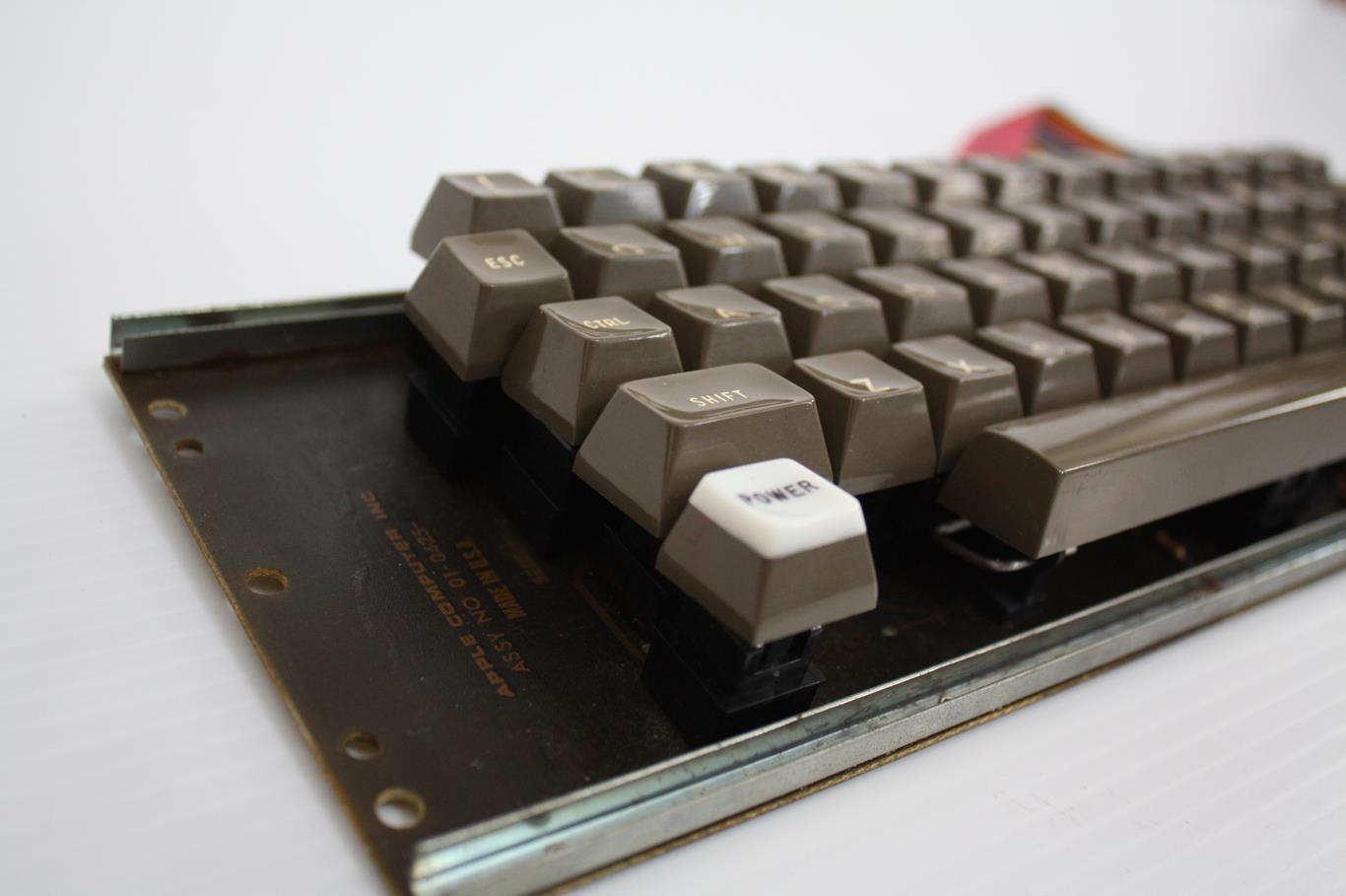 Apple II  - Early keyboard profile