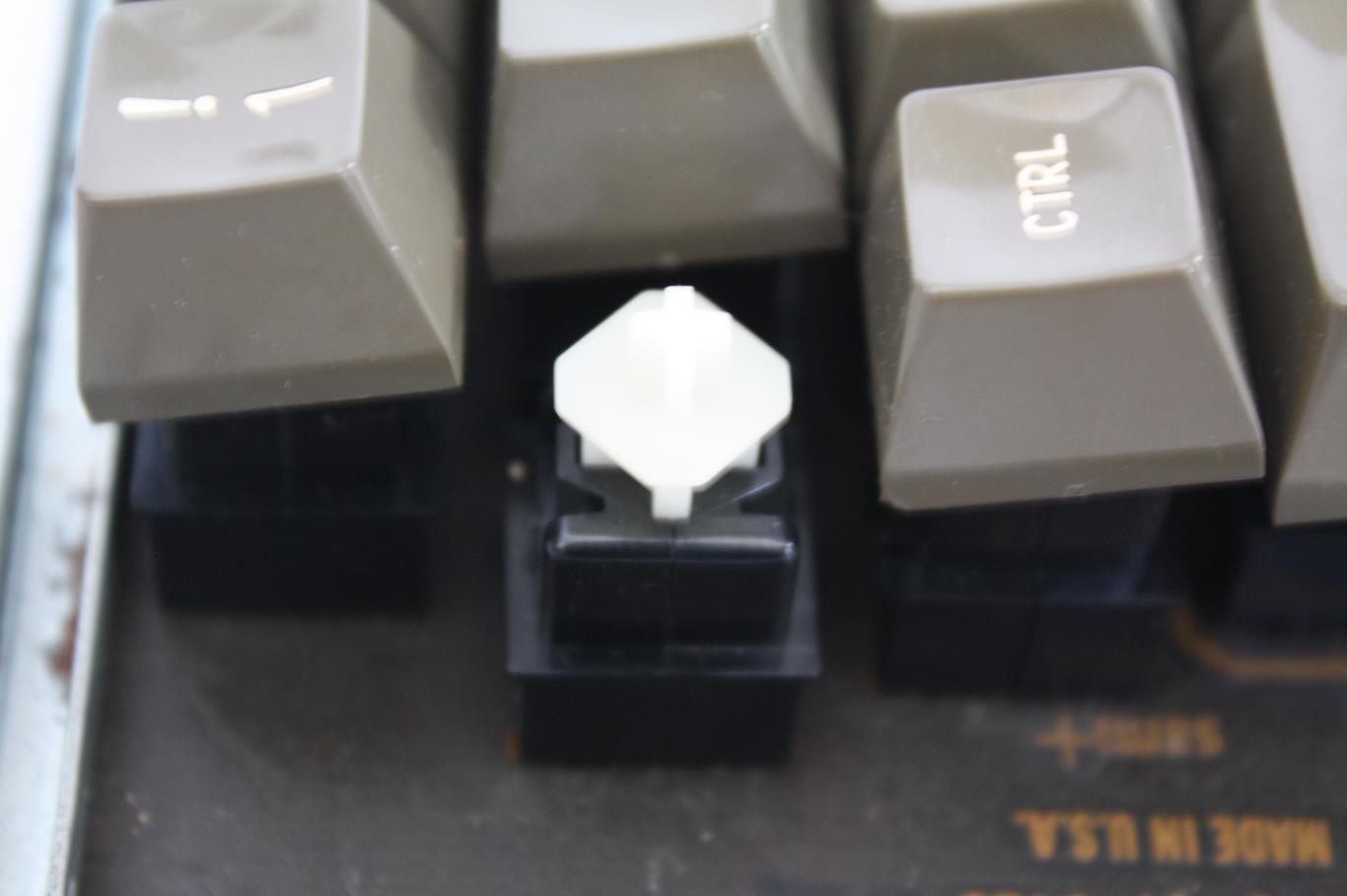 Apple II  - Early keyboard key switch