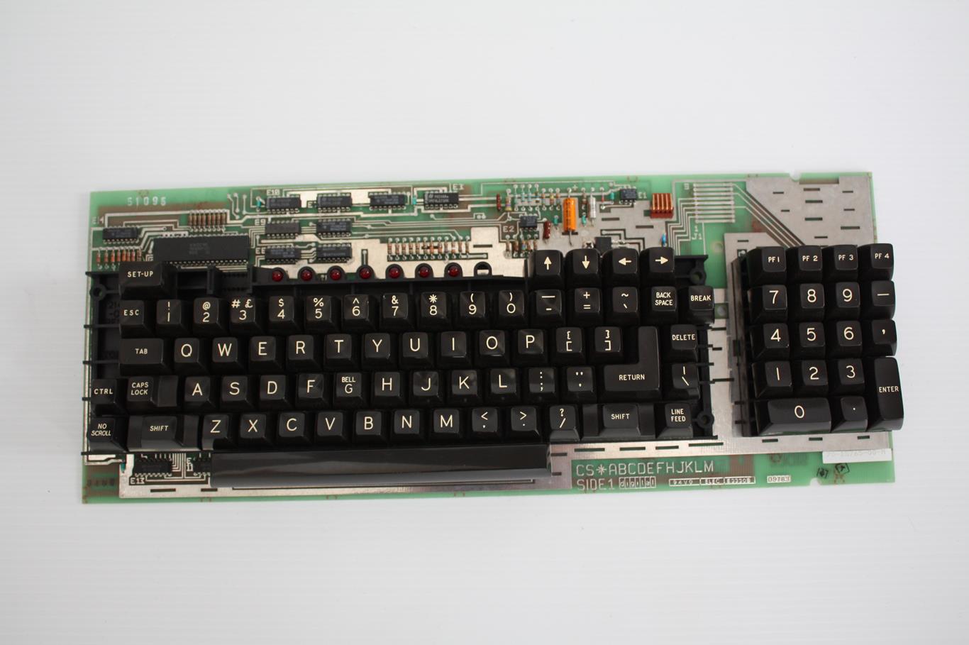 DEC VT100 - keyboard mechanism front