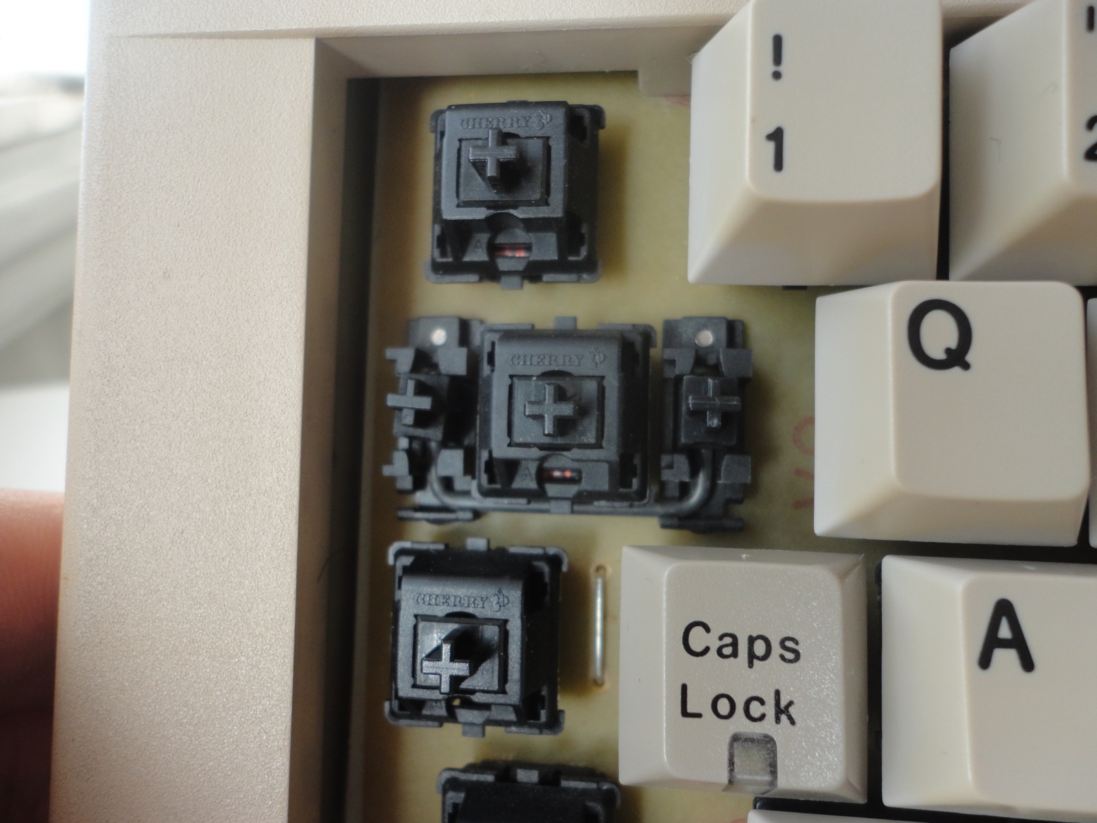 Tab and screw stabs.JPG