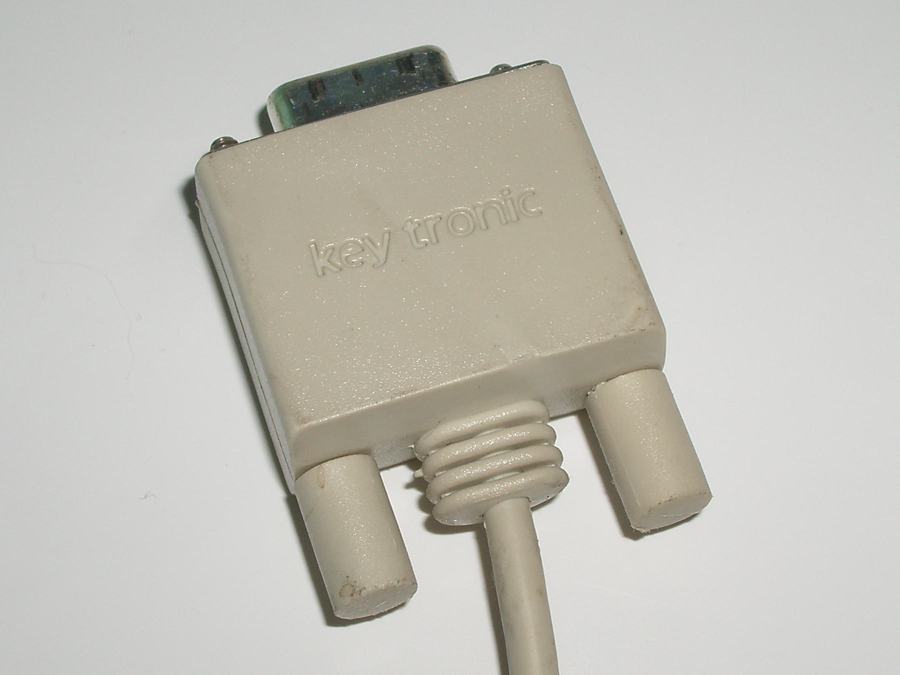 key tronic Professional Series Mouse -- branded DE9 plug.jpg