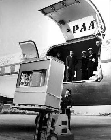 IBM305RAMAC_5M_hard_drive_1956.jpg
