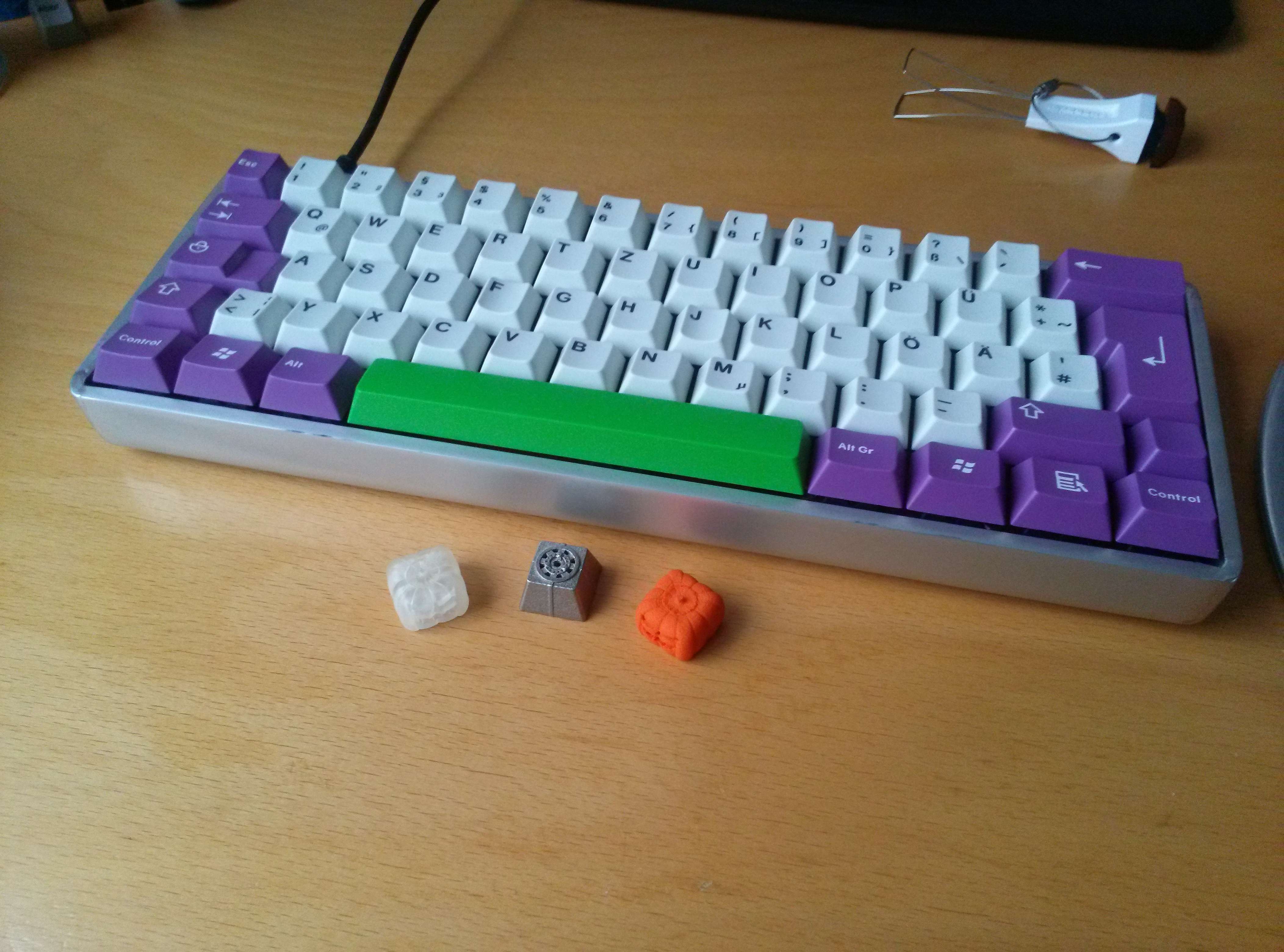 FaceU with Matt3os Keycaps.jpg