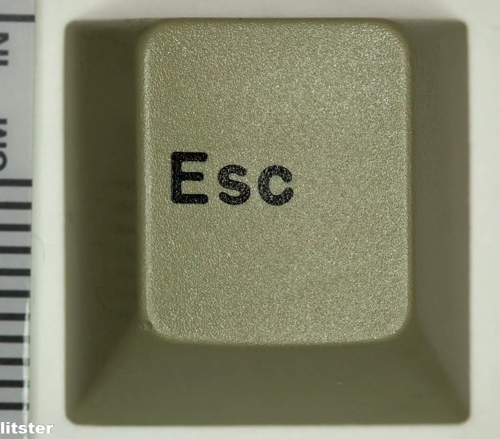 Cherry Esc Keycap - Double Shot Beige Short.jpg