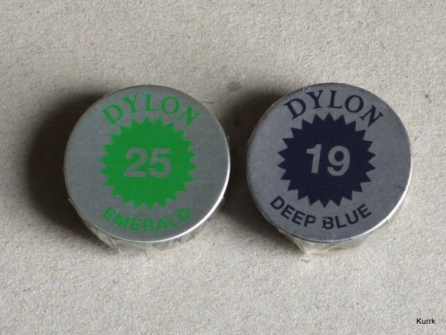 4.5 g tins of Dylon multip-purpose dye. The blue truly is deep.