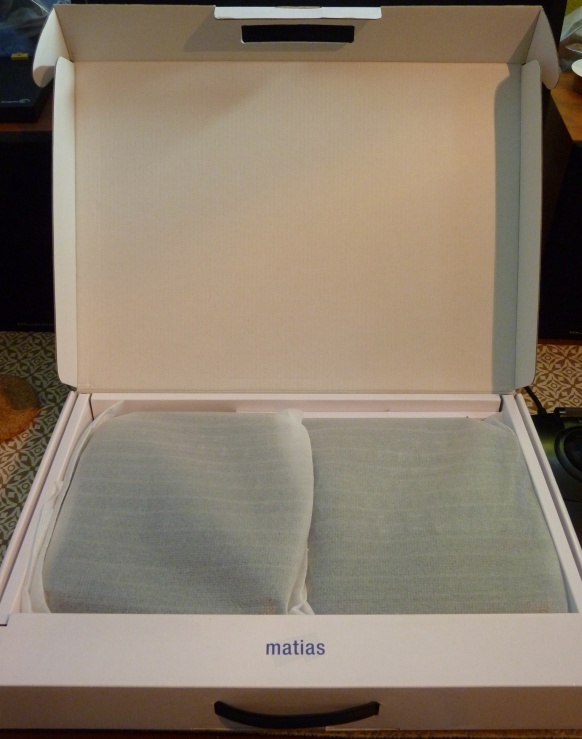 matias_ergo_pro_pizza_briefcase.jpg