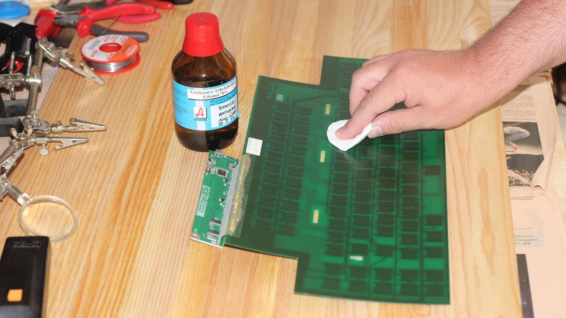 Cleaning the PCB of the IBM Model F Unsaver