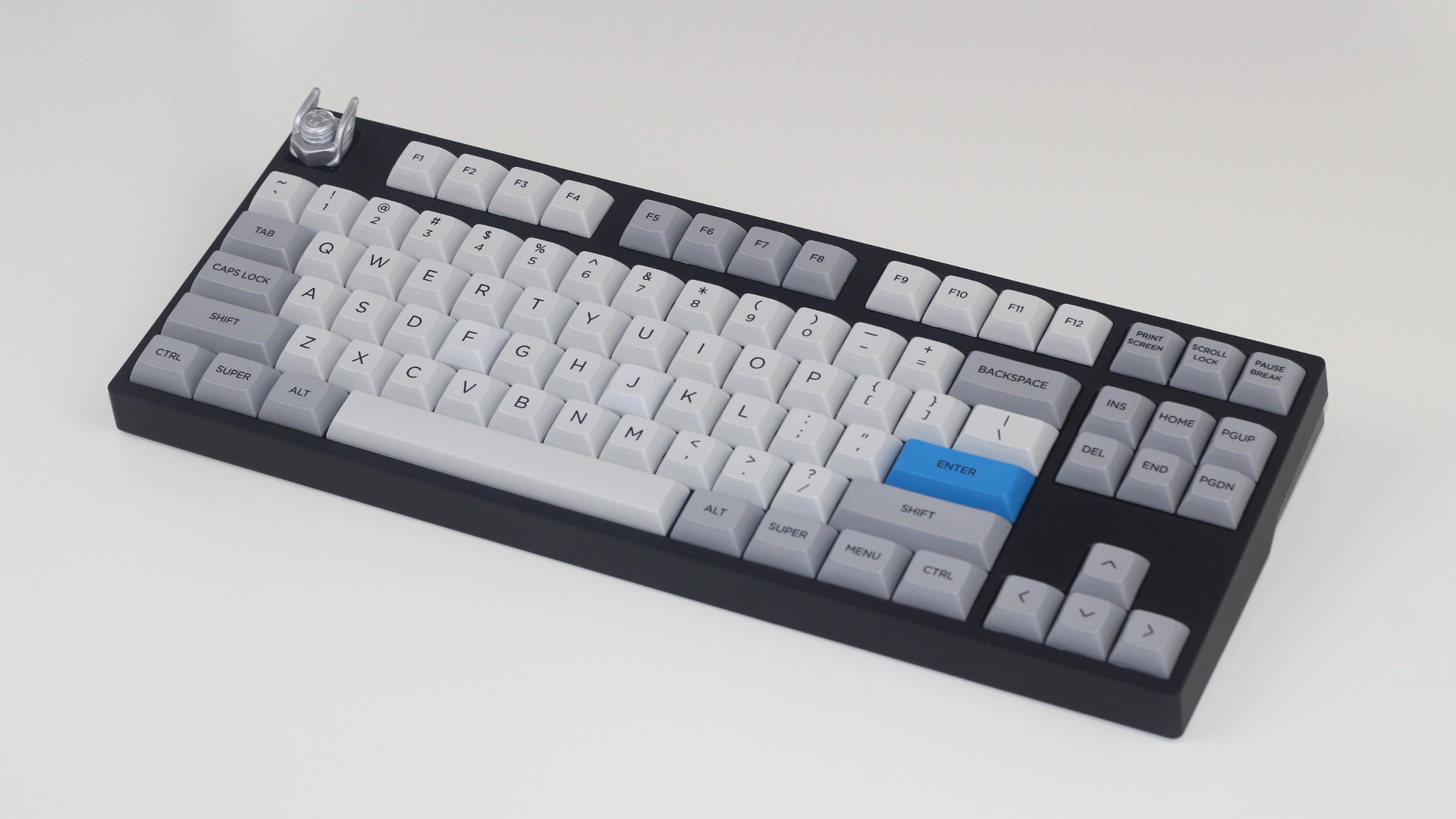 Nova Touch with Wingnut and Granite Keycap Set