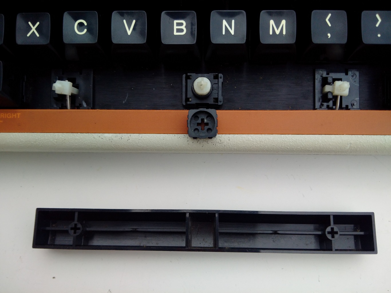 Otrona - space bar insert removed