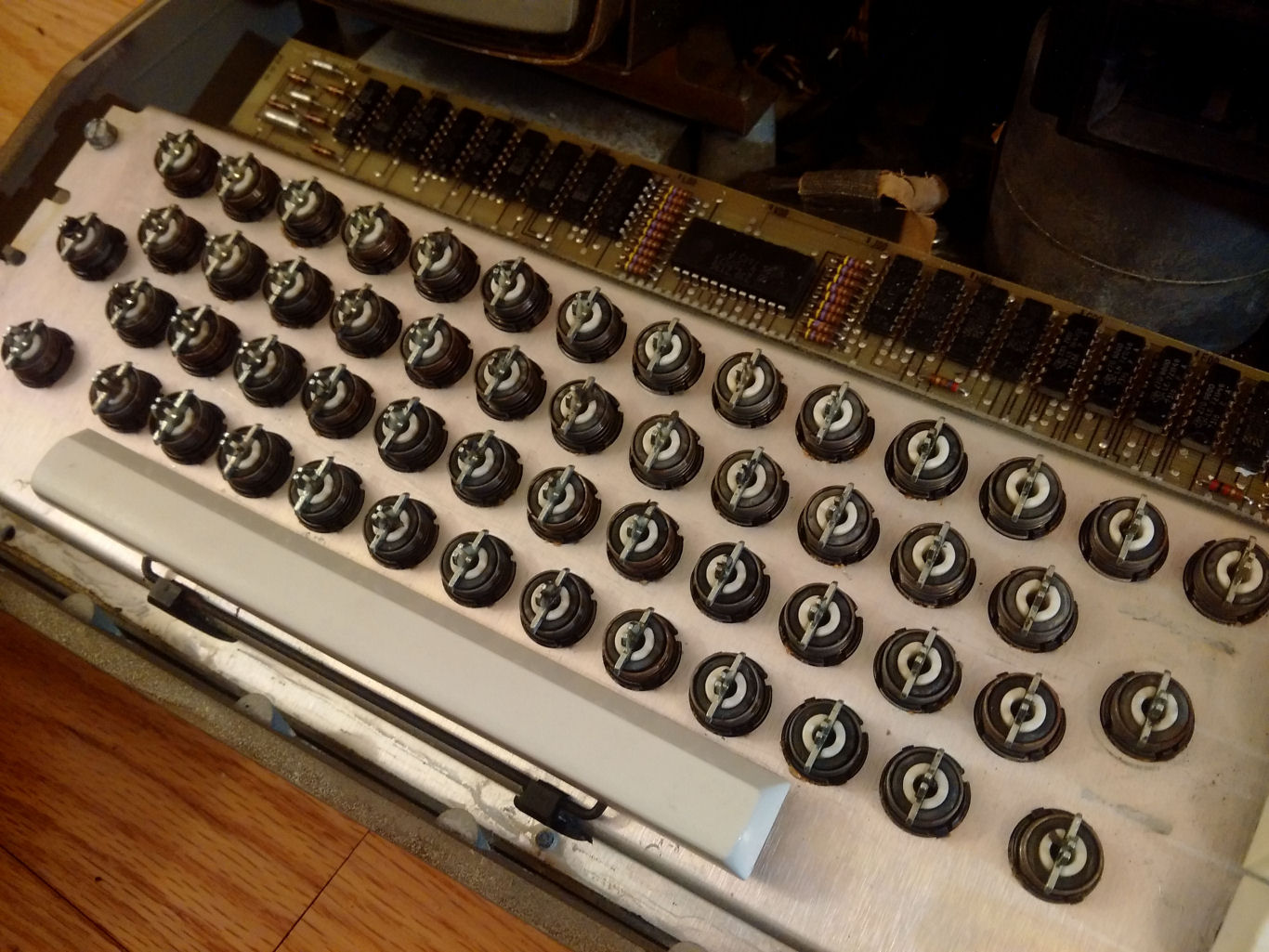 IBM 5100 - key switches