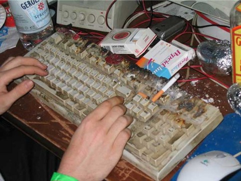 verbrannte-tastatur.jpg
