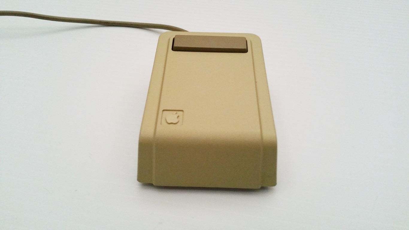 Apple Lisa Mouse - bottom end
