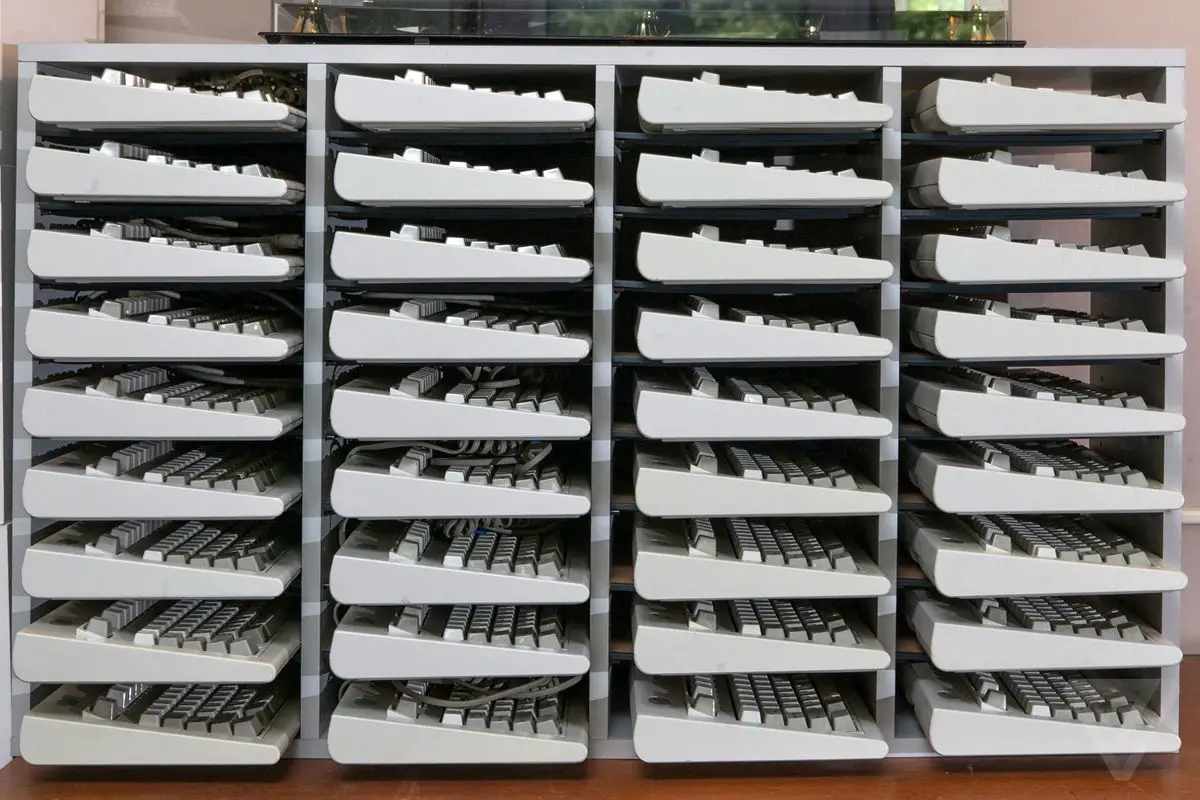 ClickyKeyboards model M storage