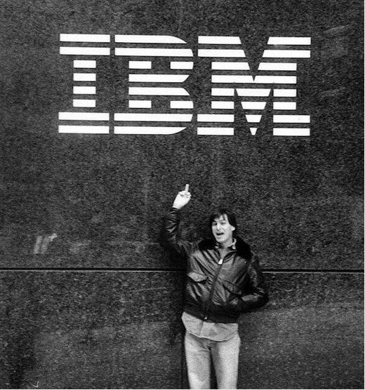 STEVE JOBS GIVING IBM THE FINGER 1983