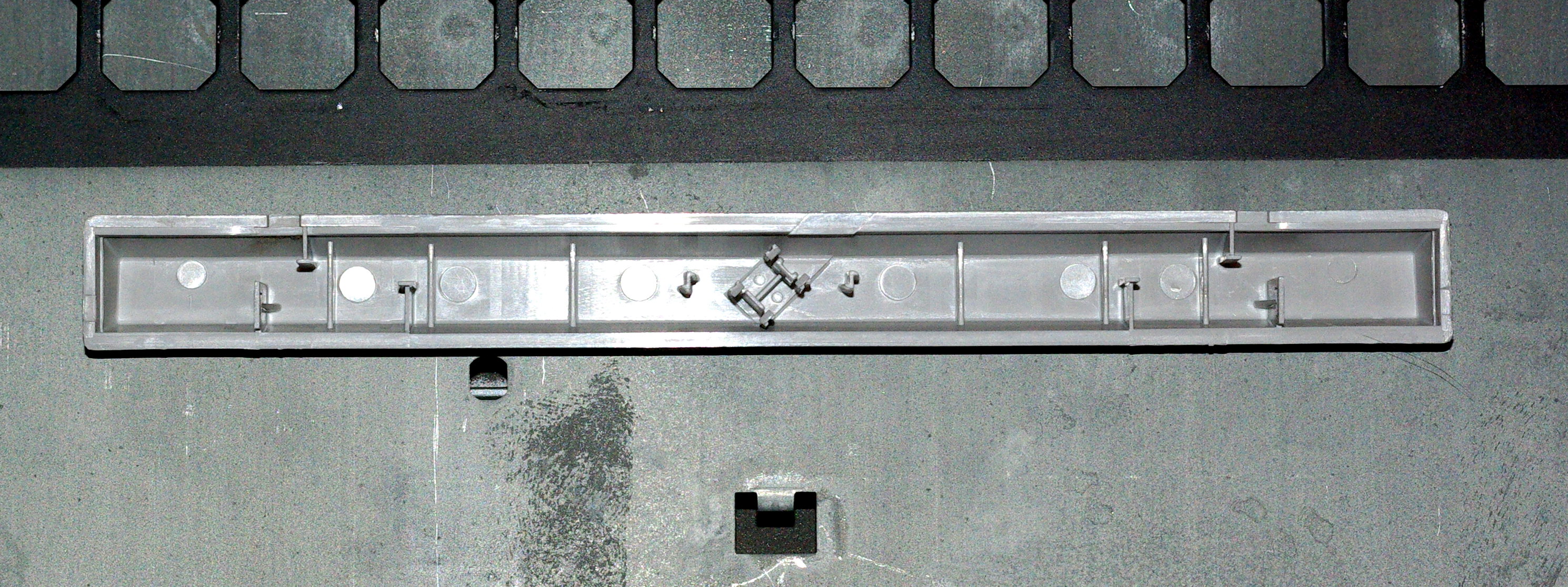 Olivetti ANK 2463 spacebar.JPG