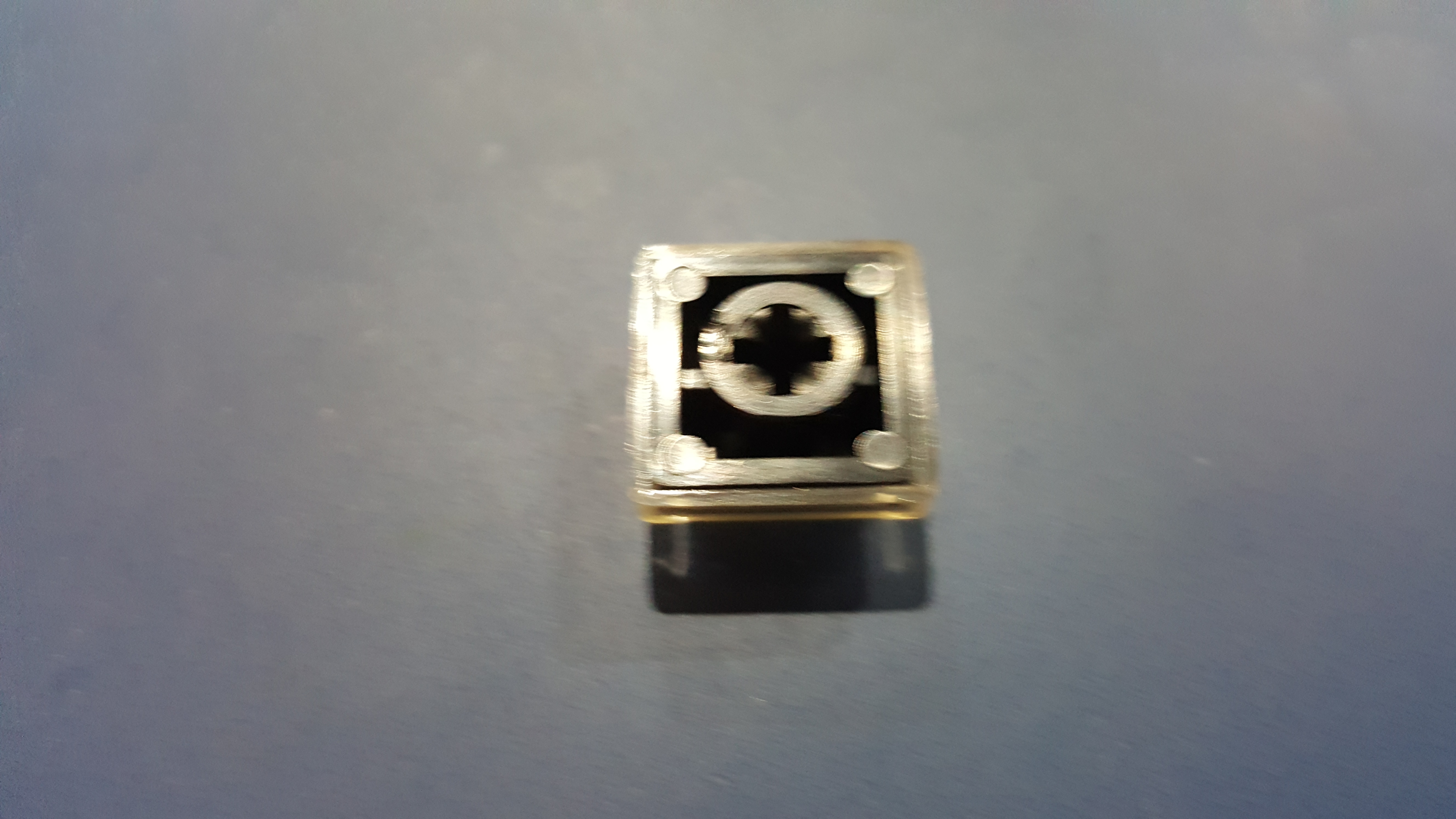 Keycap mount