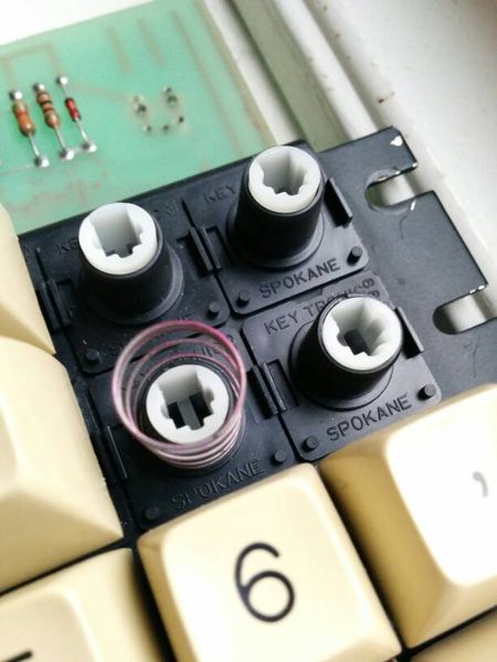 450px-Keytronic_switch_detail.jpg