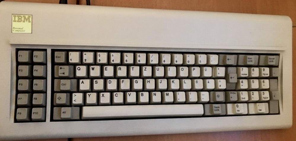IBM keyboard.jpg