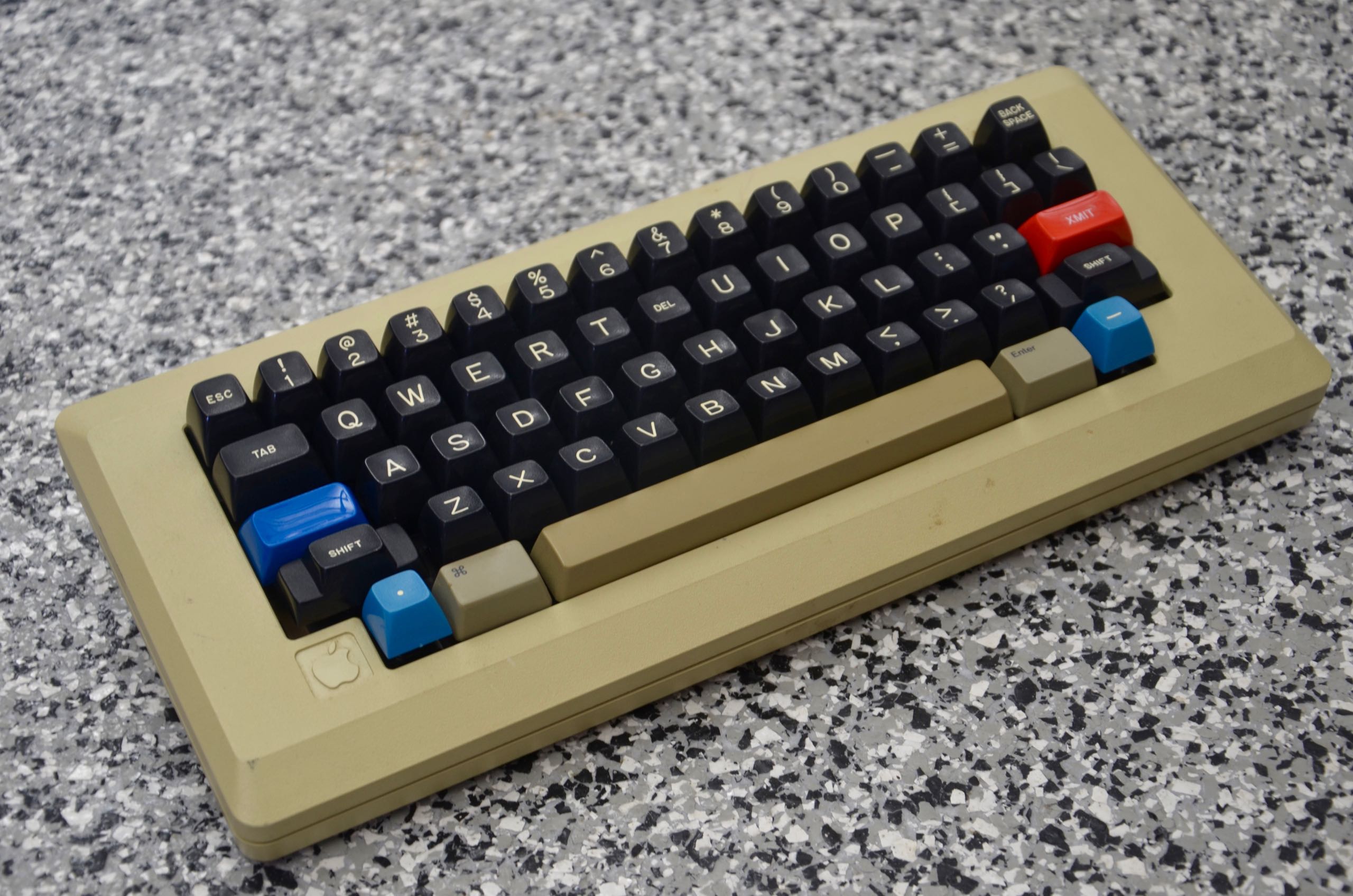 Apple M0110, Kaypro Edition.