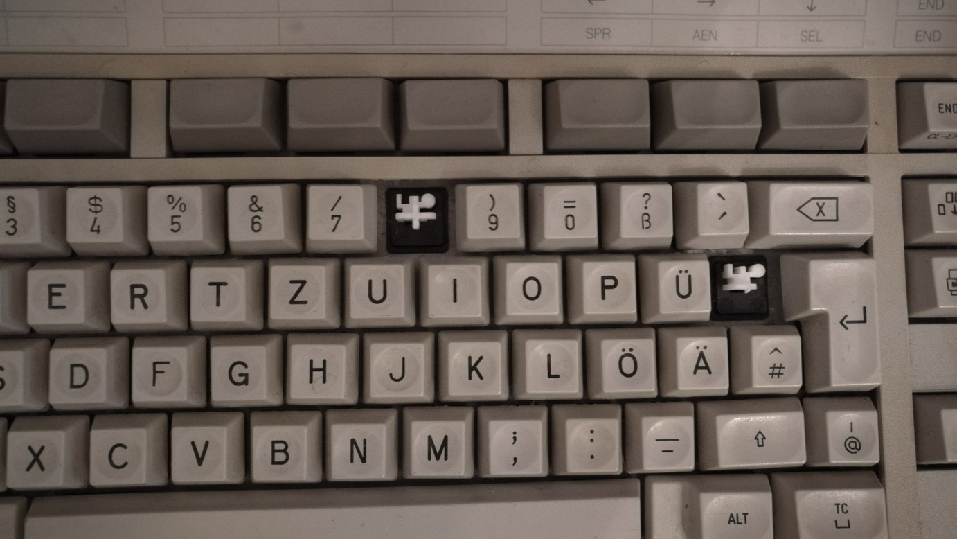 Siemens-Nixdorf-keyboard.jpg