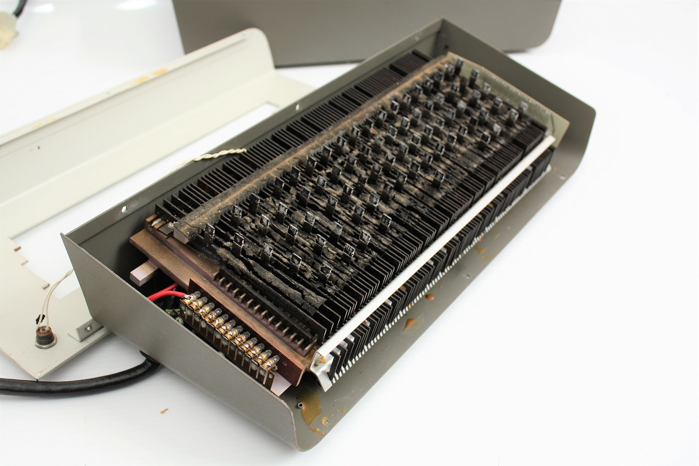 Viatron System 21 - keyboard mechanism profile