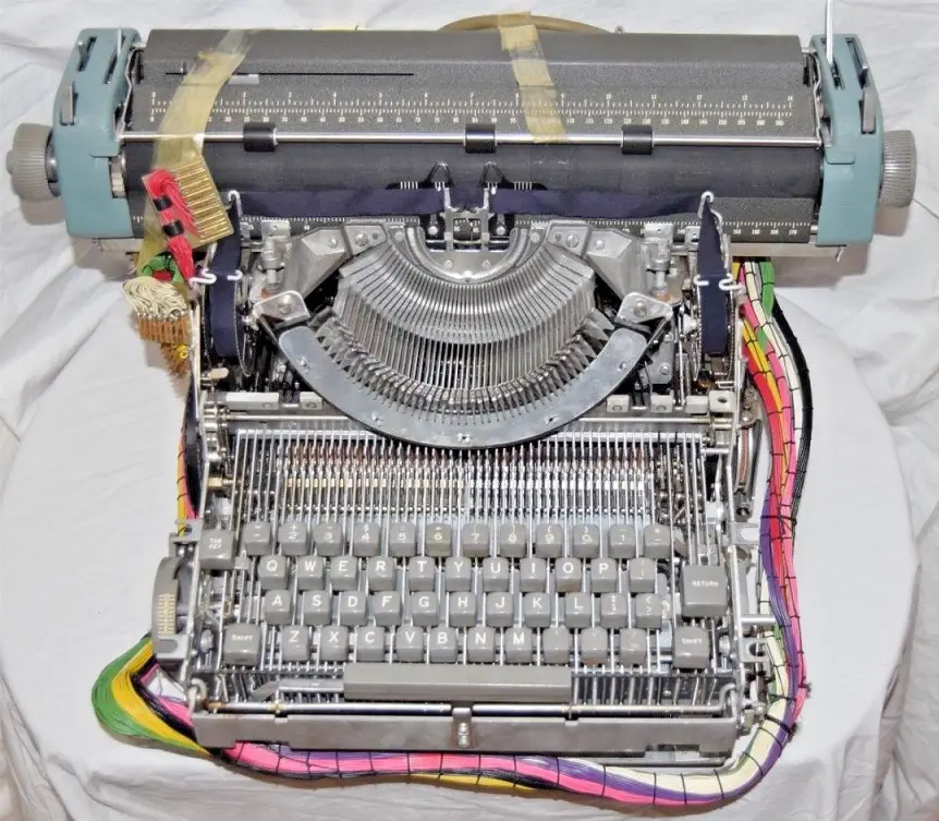 typewriter.jpg