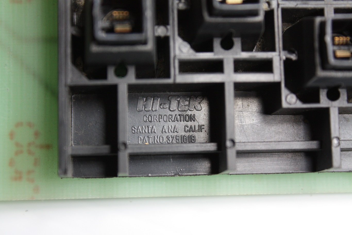 Exidy Sorcerer - Hi-Tek markings