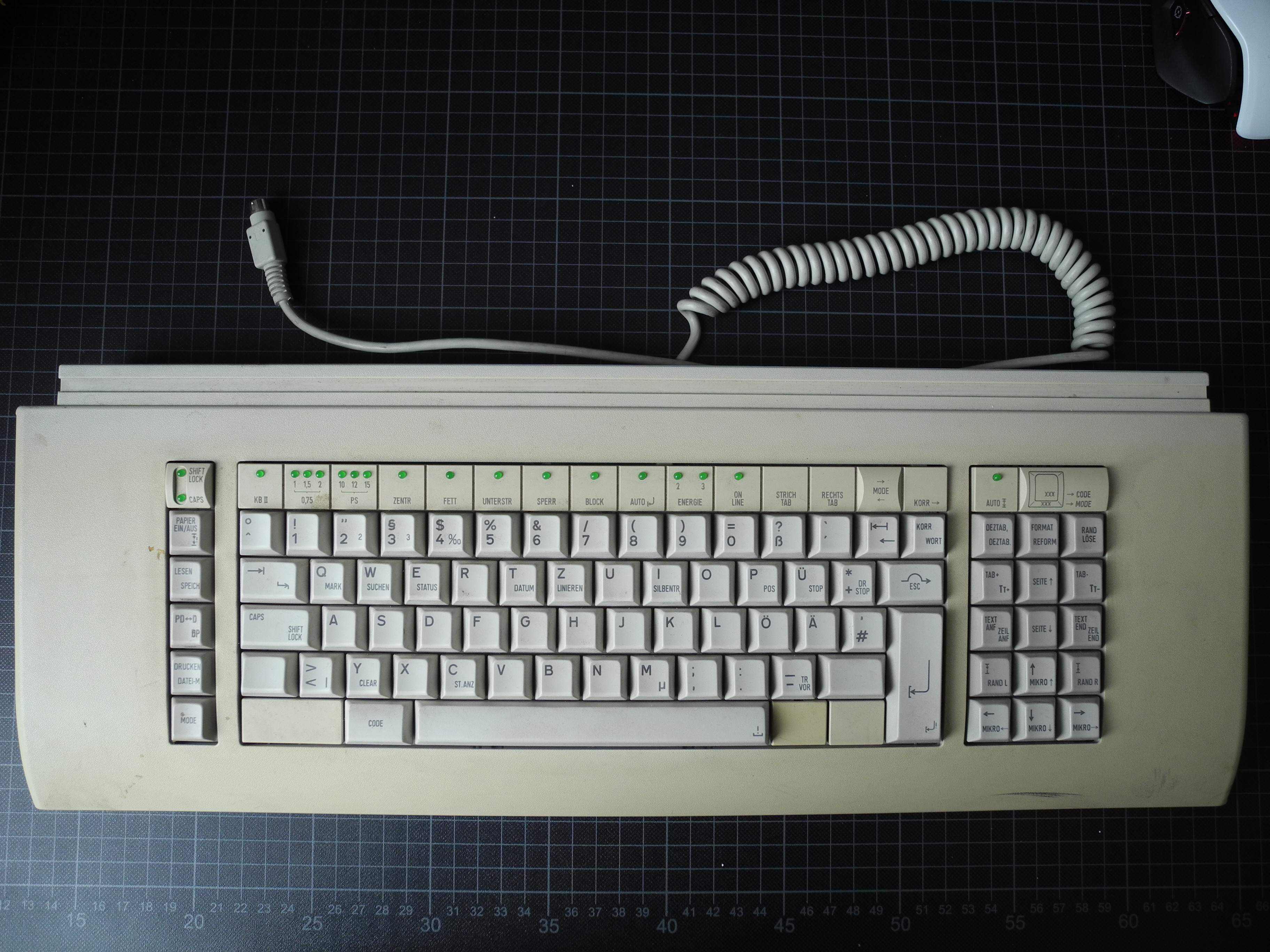 Olympia keyboard (1).jpg