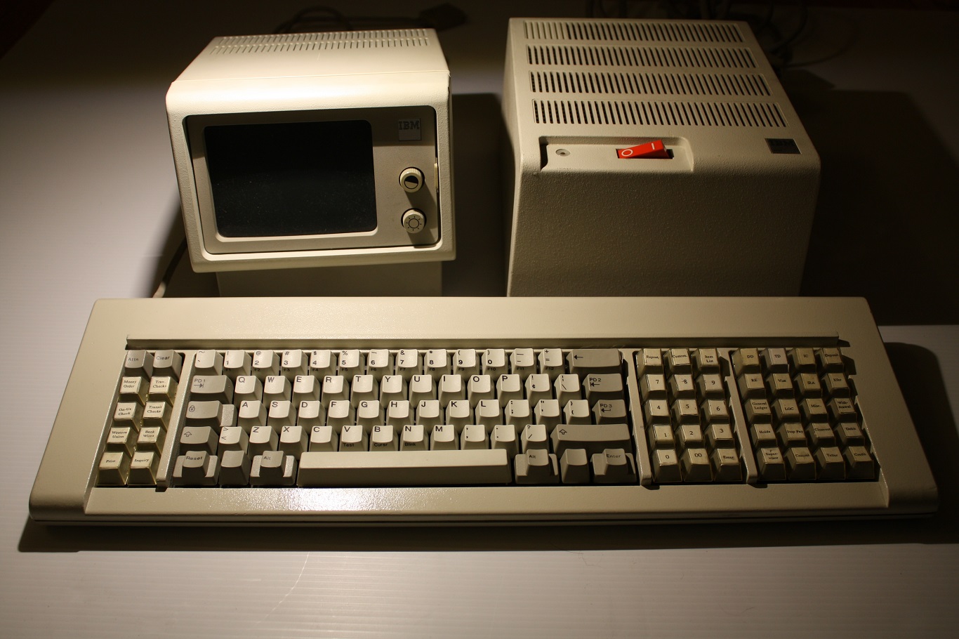 IBM 4704