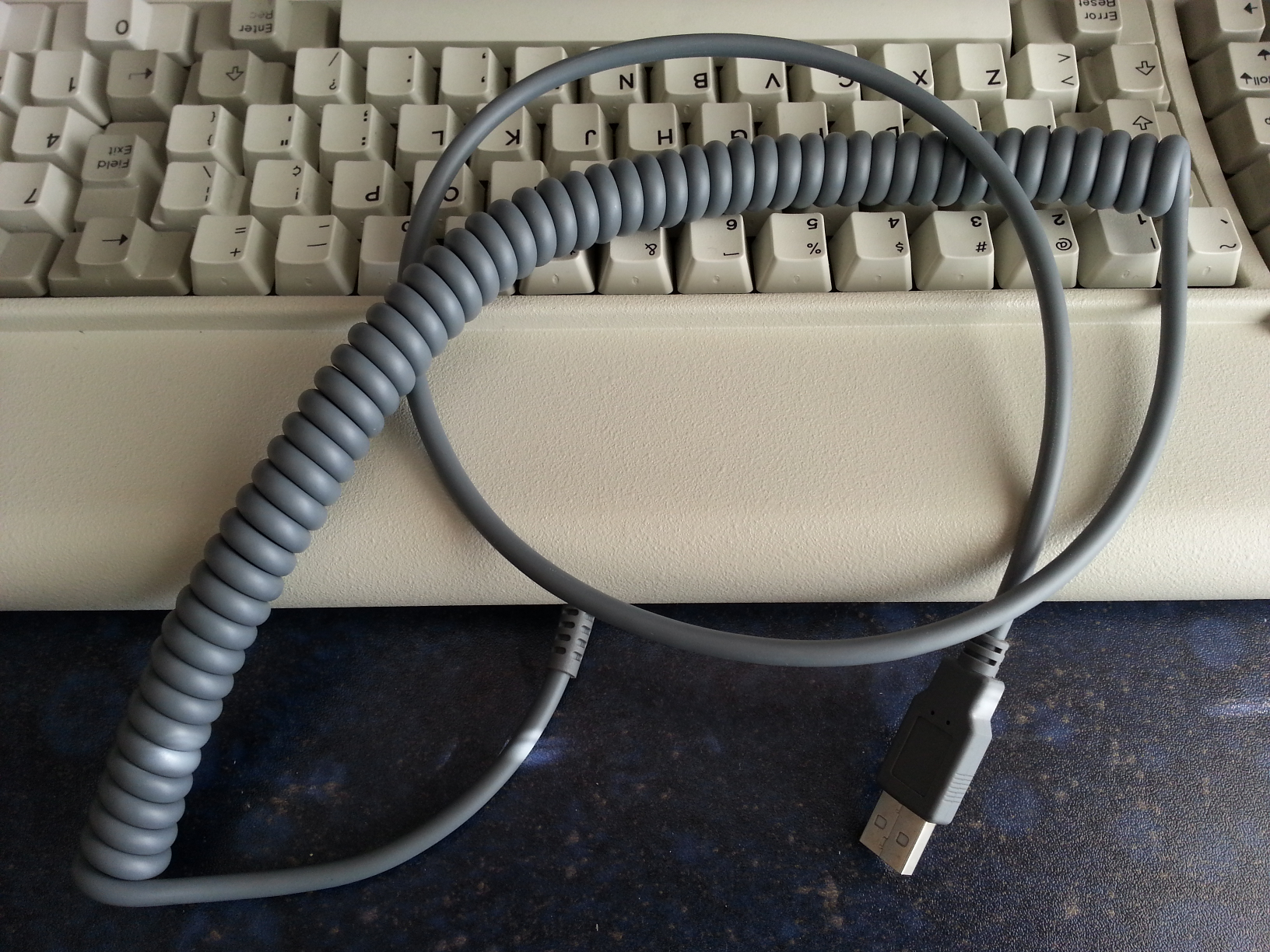 Coiled-USB-barcode-scanner-cable-IBM-Model-F.png