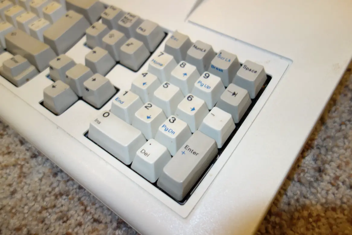 Model M122 Blue Sublegends Right.jpg