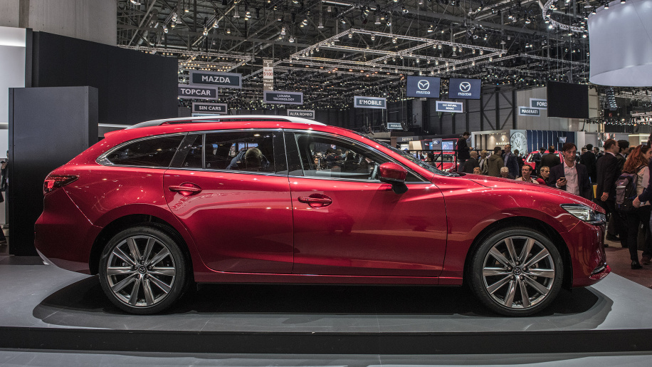 04-2018-mazda6-wagon-geneva-1.jpg