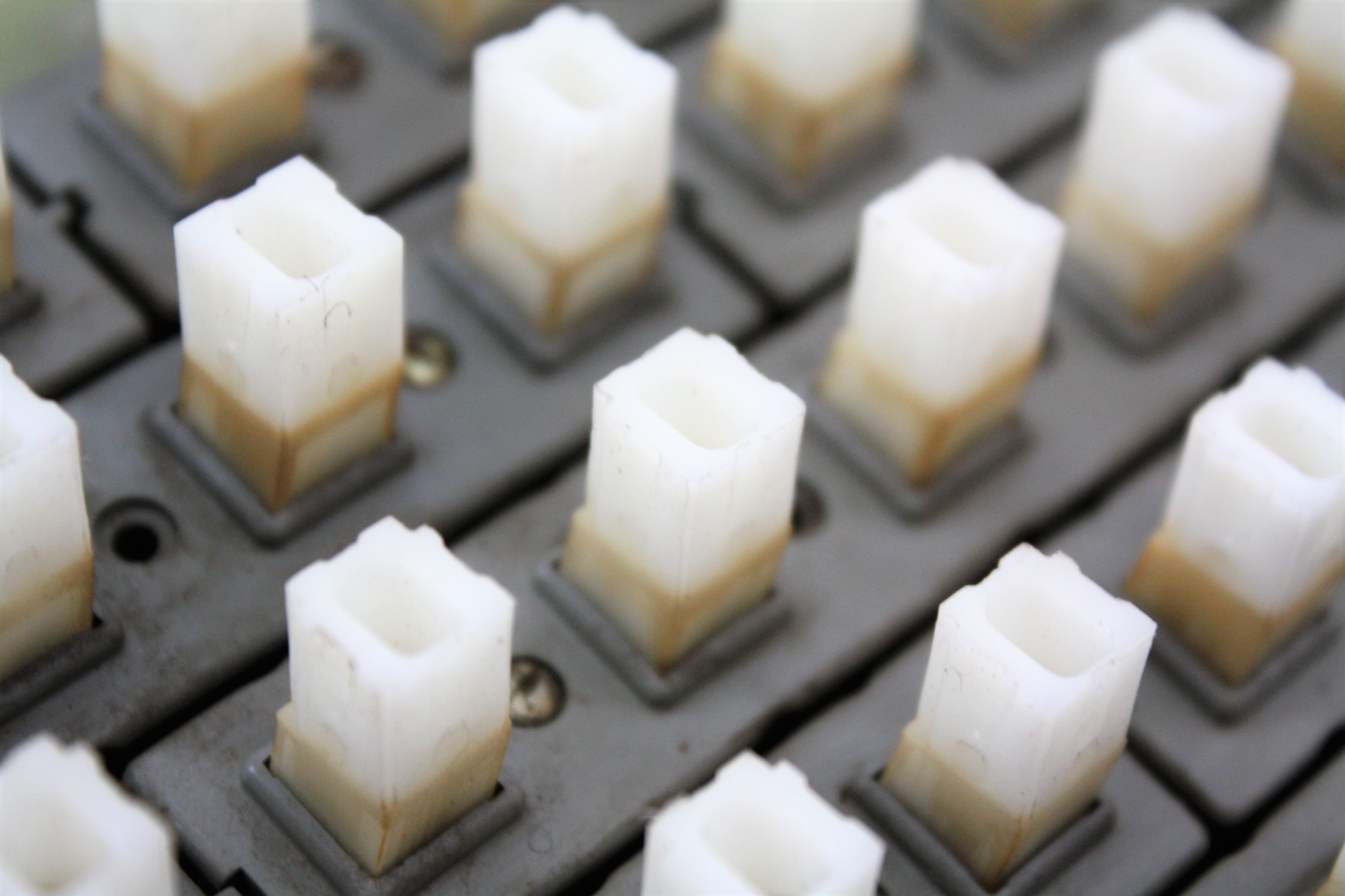Angled key stems