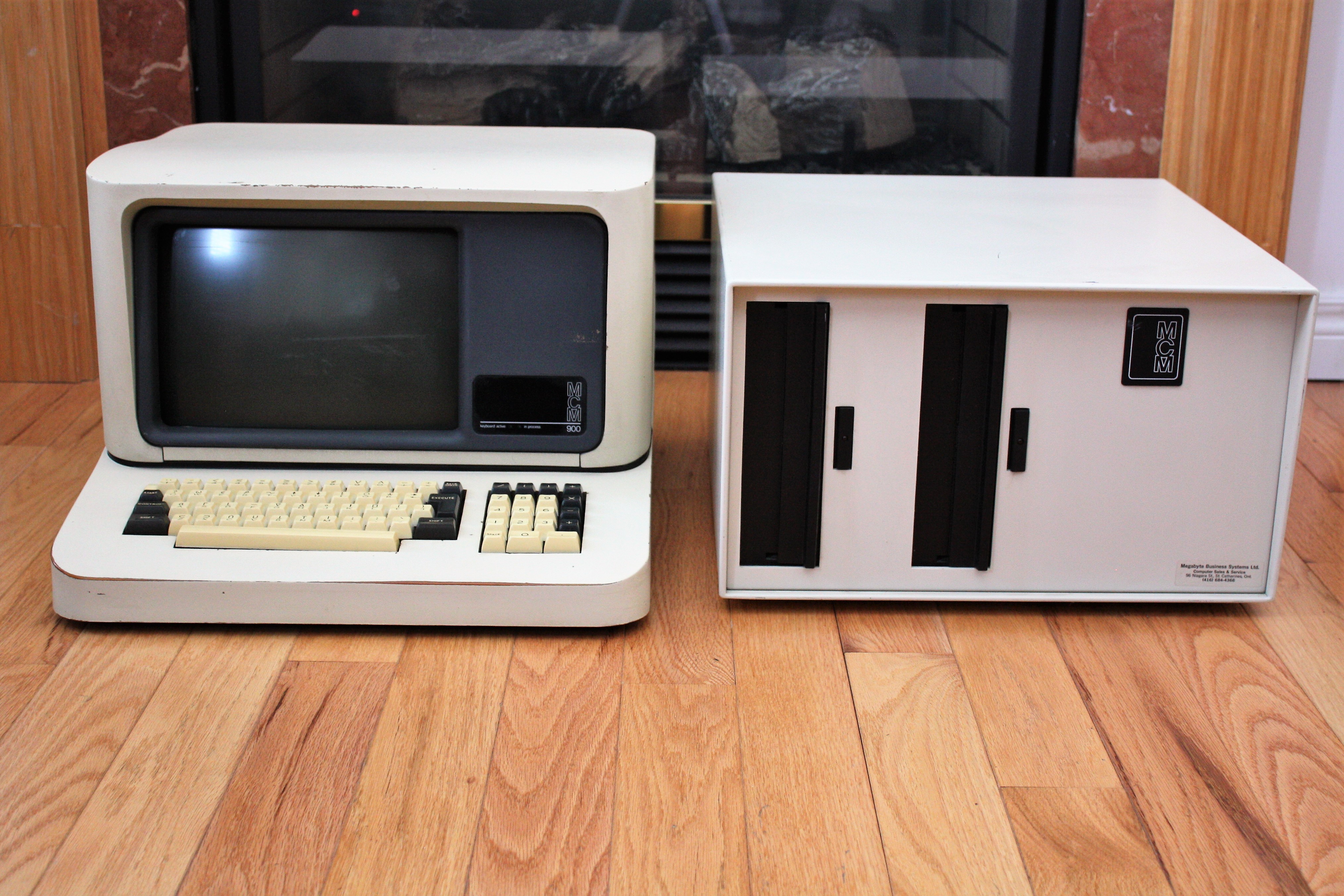 MCM/900 with floppy drive