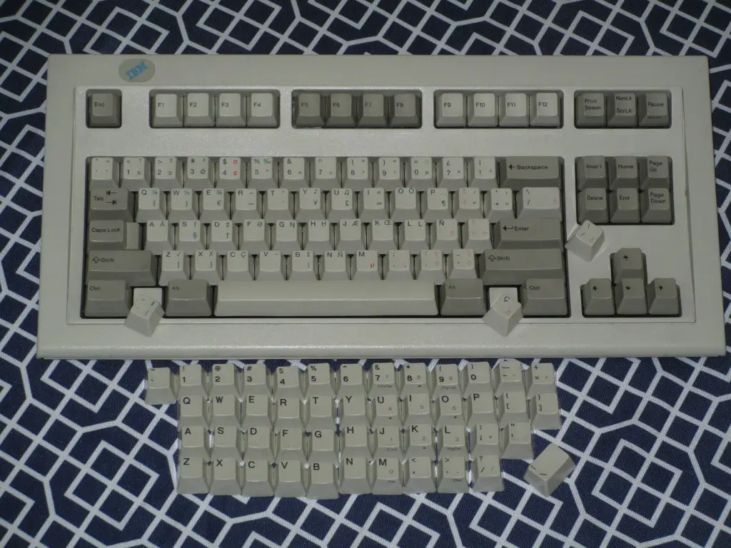 Model M SSK with custom dye-subbed keycaps for the Iberoamerican layout(s).