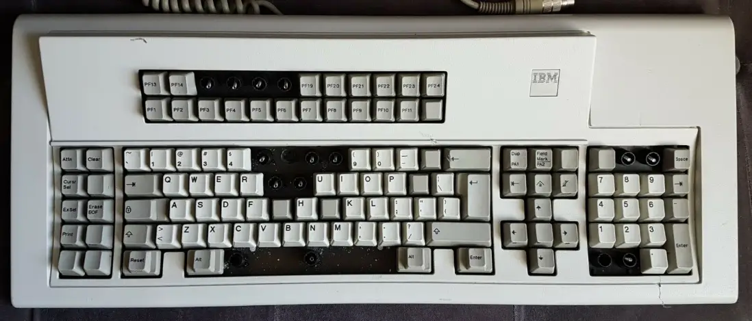 IBM Model F122 broken.PNG