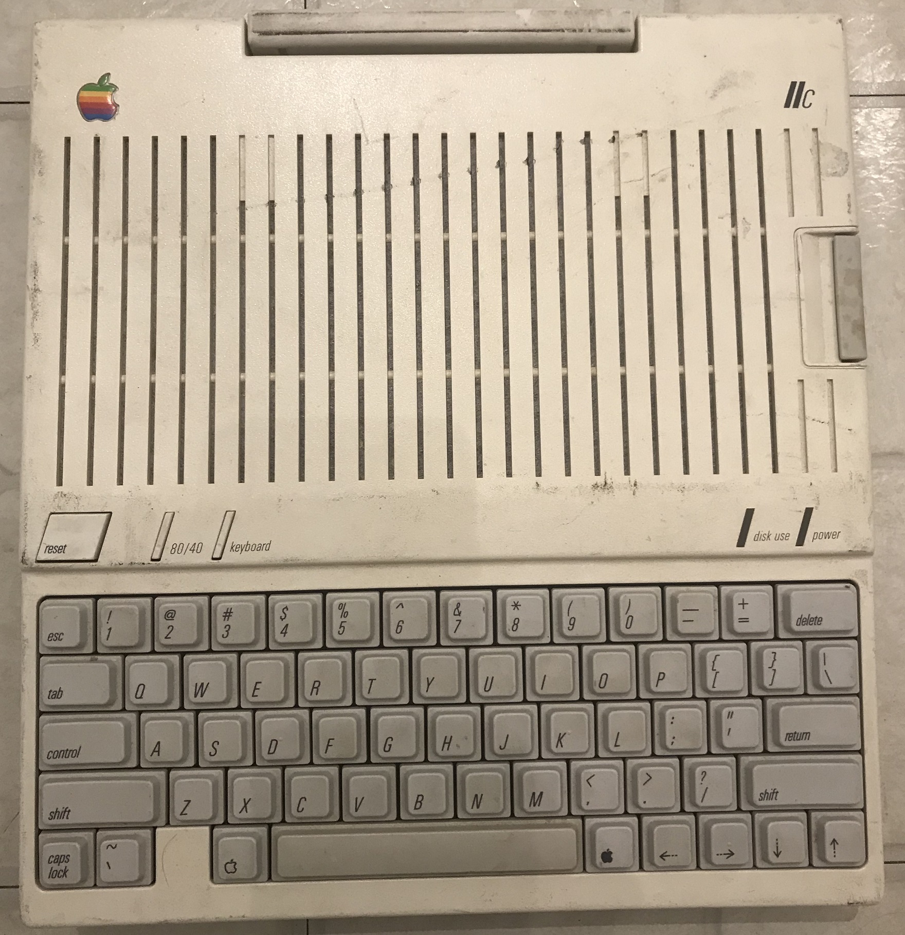 appleIIc.jpg