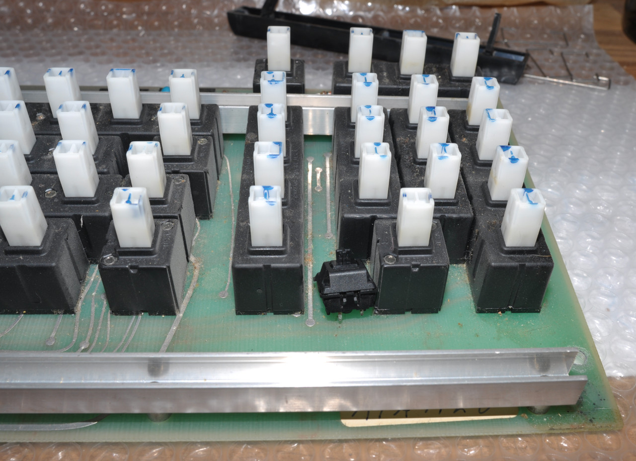 KeyTronic_1977_041787.jpg