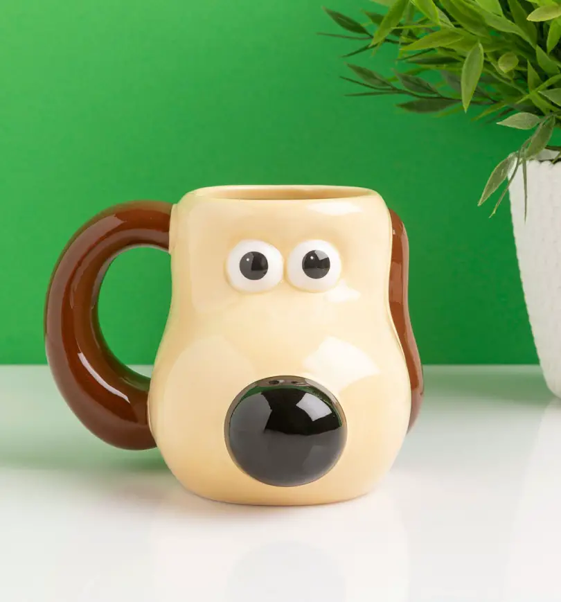 TS_Wallace_And_Gromit_Gromit_Shaped_Mug_13_99_2-320-320.jpg