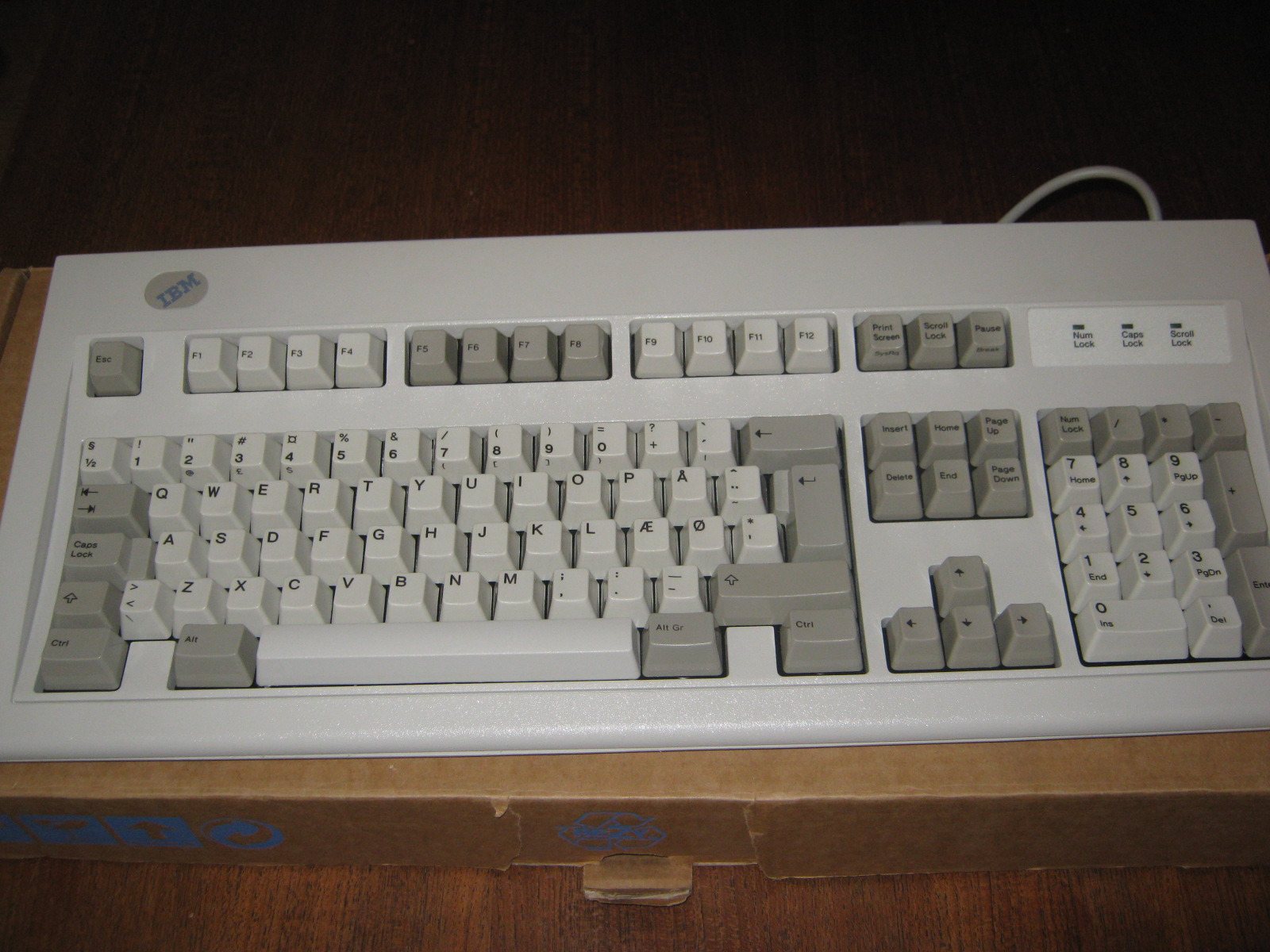 96F2.jpg